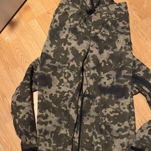 Nike Camo Zip-Up Hoodie - Green and Black